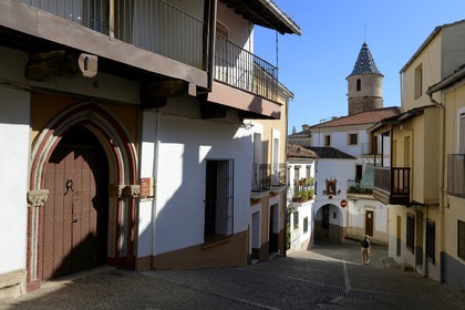 Spain, Extremadura, Guadalupe, village lane, the former women's hospital