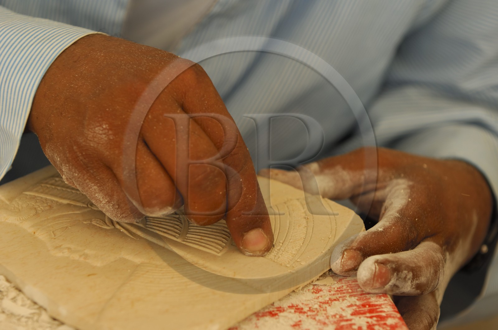 Egypte, Haute Egypte, vallée du Nil, environs de Louxor, Thèbes Ouest, nécropole thébaine, village de Gournah, atelier de sculpteurs
