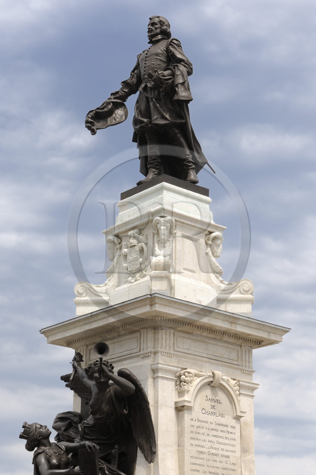 Canada, province de Québec, ville de Québec, Vieux-Québec classé Patrimoine Mondial de l' UNESCO, terrasse Dufferin , la statue de Samuel de Champlain