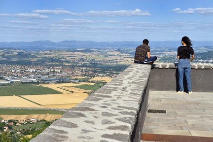 France, Puy-de-Dôme (63), plateau de Gergovie, site historique de la bataille entre les Arvernes et les légions de César en 52 avant Jésus-Christ, Musée Archéologique qui domine la plaine de la Limagne