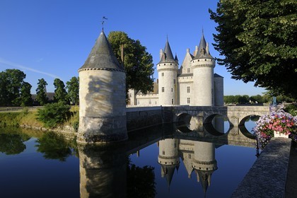 France, Loiret (45), Vallée de la Loire classée Patrimoine Mondial de l' UNESCO, Sully-sur-Loire, château du XIVe XVIIe siècles, mention obligatoire : Châteaux de Sully-sur-Loire, propriété du département du Loiret