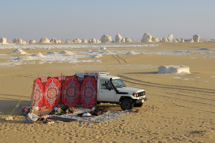 Egypt, Libyan Desert, bivouac in the White Desert North of Farafra