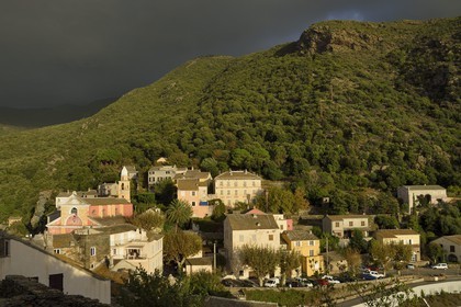 France, Haute-Corse (2B), Cap Corse, Nonza, l'église Sainte-Julie datant du XIVe siècle