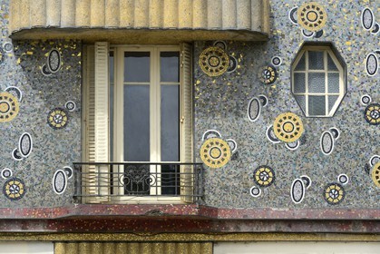 France, Ille-et-Vilaine, Rennes, building Poirier (1931) at 7 avenue January which facade was decorated by Isidore Odorico