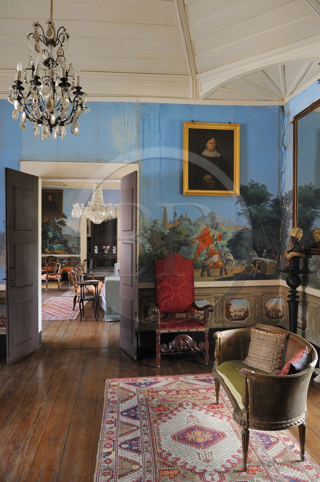 Portugal, Minho region, Guimaraes, Casa de Sezim, winery and hotel, the living room decorated with the original wallpaper (1850) of the manufacture Jean Zuber from Rixheim in Alsace