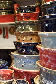 France, Bas Rhin, Strasbourg, old town listed as World Heritage by UNESCO, Christmas market (Christkindelsmarik) on the place Broglie, baeckeoffe terrines