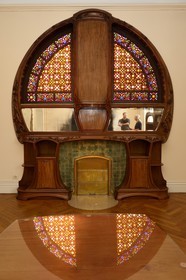 France, Meurthe-et-Moselle (54), Nancy, la Villa Majorelle de style Art Nouveau, console à décor de Pomme de Pin de Louis Majorelle
