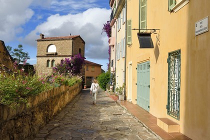 France, Var, Bormes les Mimosas, pedestrian street in the old town behind the Saint Trophyme church