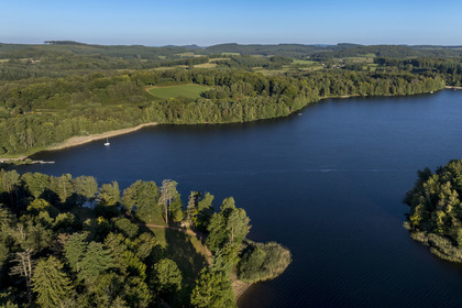 France, Nièvre (58), Parc naturel régional du Morvan, Moux-en-Morvan, lac des Settons