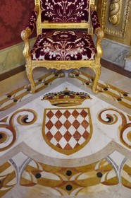 Principauté de Monaco, Monaco, le Rocher, le palais princier, la chambre du duc d'York, blason des Grimaldi