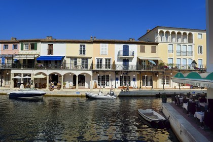 France, Var, Gulf of St Tropez, the Port Grimaud seaside town, shopping area