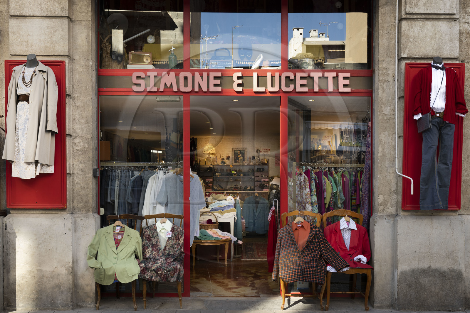 France, Hérault (34), Sète, Simone et Lucette Boutique, boutique de vetements vintage des années 20 à 80 rue Alsace Lorraine