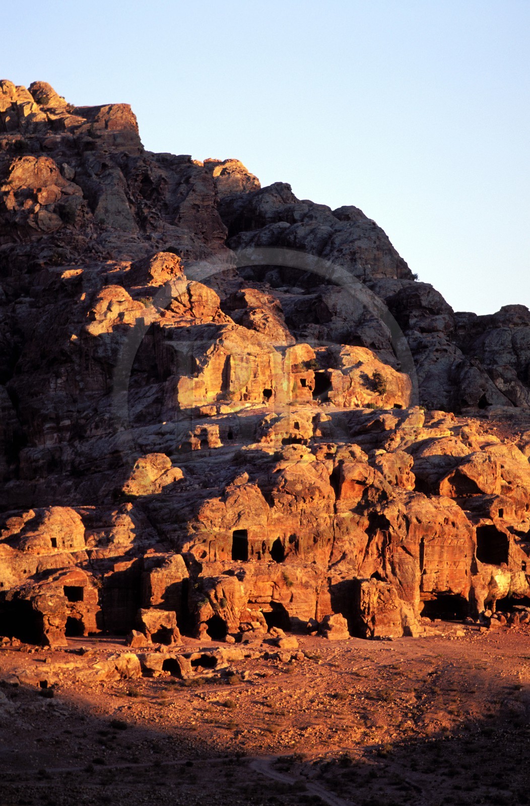 Jordanie, Petra, les tombes accolées au Mont Atuf