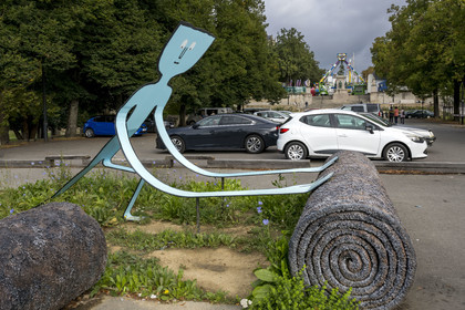 France, Loire-Atlantique (44), Nantes, quartier du Bouffay, le Débitumeur œuvre de l'artiste Jean Jullien
