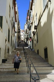 Portugal, Lisbonne, quartier du Bairro Alto, escaliers de la Calcada da Bica Grande
