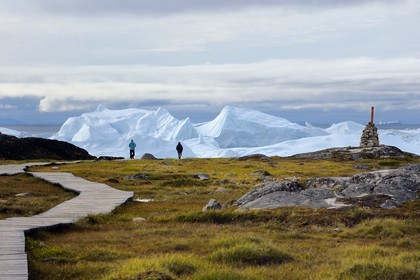 Groenland, cote ouest, baie de Disko, Ilulissat, fjord glacé classé Patrimoine Mondial de l'UNESCO qui est l’embouchure maritime du glacier Sermeq Kujalleq (Jakobshavn Glacier), randonnée sur le site de Sermermiut
