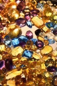 Sri Lanka, Sabaragamuwa Province, Ratnapura, Jem Bank, semi-precious stones (Sapphire, Ruby, Aquamarine, topaz, Amethyst, Garnet ...)