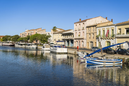 France, Hérault (34), Frontignan, le quai Voltaire dans le port de plaisance du canal du Rhône à Sète