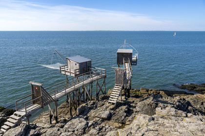 France, Loire-Atlantique (44), Pornic, cabanes de pêche traditionnelle au carrelet le long de la Vélodyssée