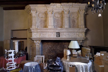 France, Dordogne, White Perigord, Perigueux, Renaissance fireplace in a reserve of the Maison Estignard