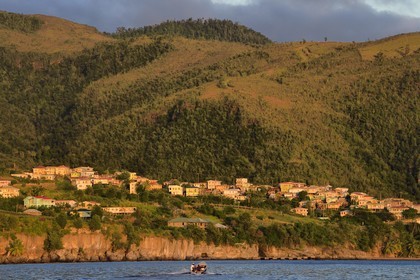 Caraïbes, Ile de la Dominique, la côte Ouest vers le village de Mero