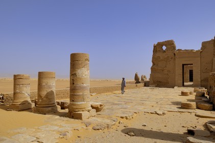 Egypt, Libyan Desert, El Dush South of Kharga Oasis, temple built during the Ptolemaic Empire dedicated to Isis and Osiris in the Roman Fort