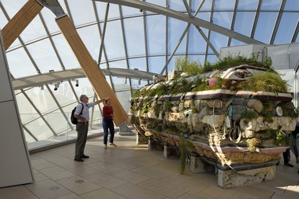 France, Paris, Louis Vuitton Foundation by architect Frank Gehry, Where the Slaces Live (2014) sculpture by Adrian Villar Rojas (a special authorization is required before publication)