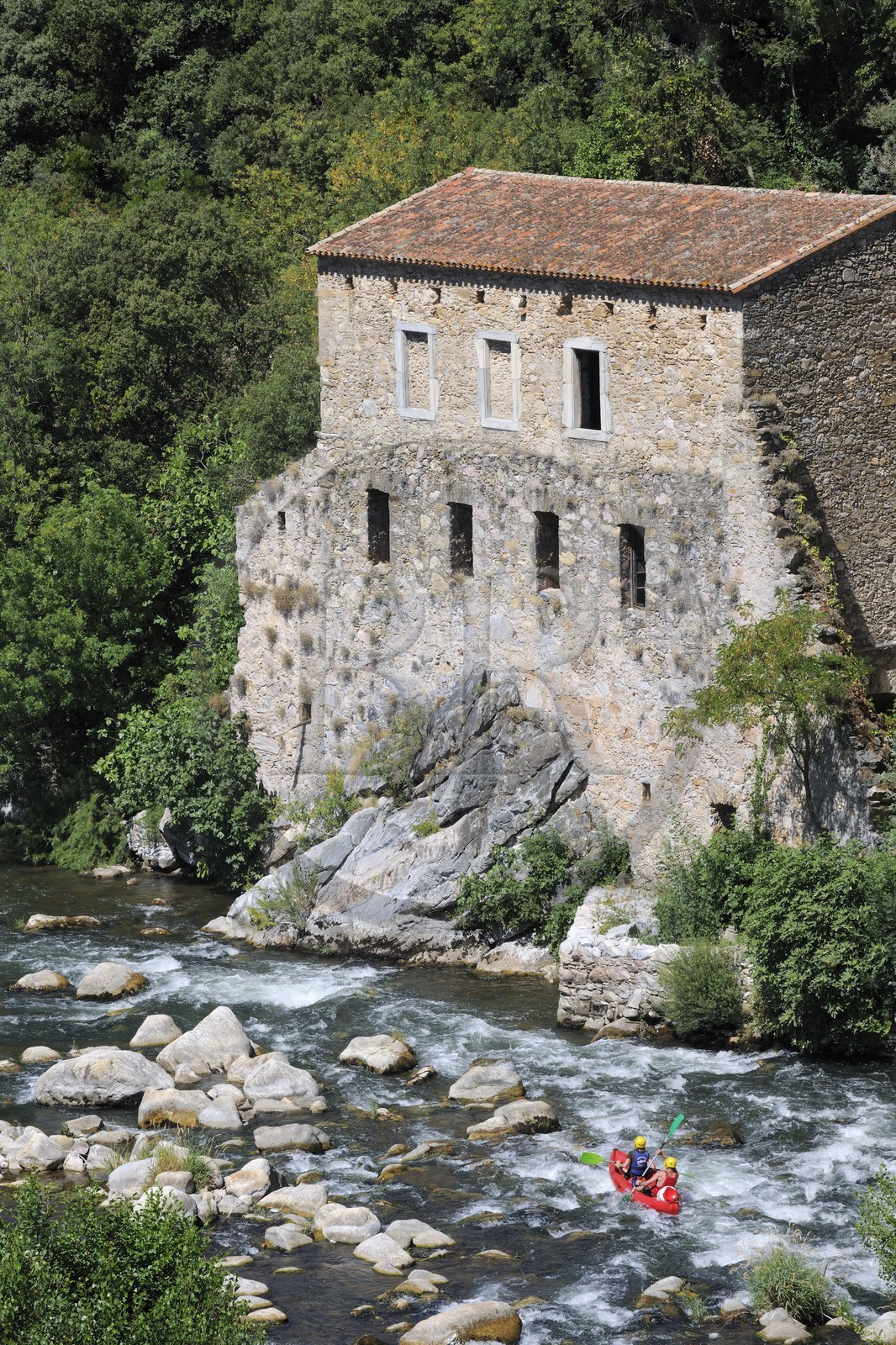 France, Hérault (34), vallée de l' Orb, descente en canoë-kayak de la rivière Orb au moulin de Travassac à Mons la Trivalle