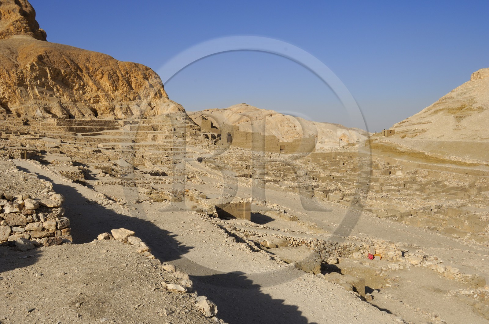 Egypte, Haute Egypte, vallée du Nil, environs de Louxor, nécropole thébaine classée Patrimoine Mondial de l'UNESCO, Thèbes Ouest, Deir el-Medina , la vallée des Artisans