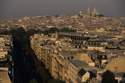 France, Paris (75), immeubles haussmaniens sur l'avenue Hoche