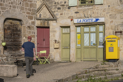 France, Haute-Loire (43), Pradelles, labelled Les Plus Beaux Villages de France (The Most Beautiful Villages of France) on the Robert Louis Stevenson Trail (GR 70),the Post Office nestles in a historic building on  place de la Halle