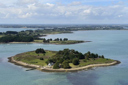France, Morbihan, Gulf of Morbihan (Golfe du Morbihan), Brannec island (aerial view)
