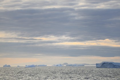 Groenland, région méridionale vers Nanortalik, iceberg