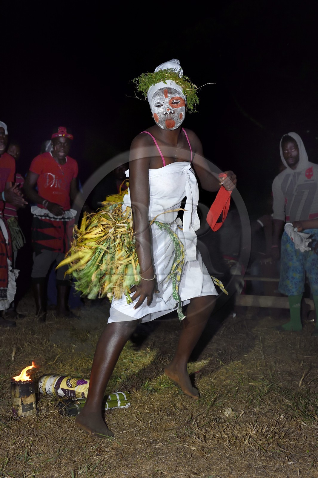 Gabon, province de Ogooué- Maritime, Omboué, région du Loango, danses traditionnelles Nkomi (Myènè)
