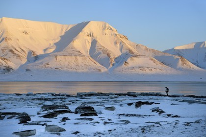 Norway, Svalbard, Spitzbergen, Longyearbyen, Adventfjorden