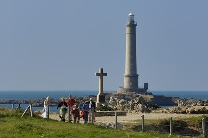 France, Manche (50), Cap de la Hague, le phare du petit port de Goury