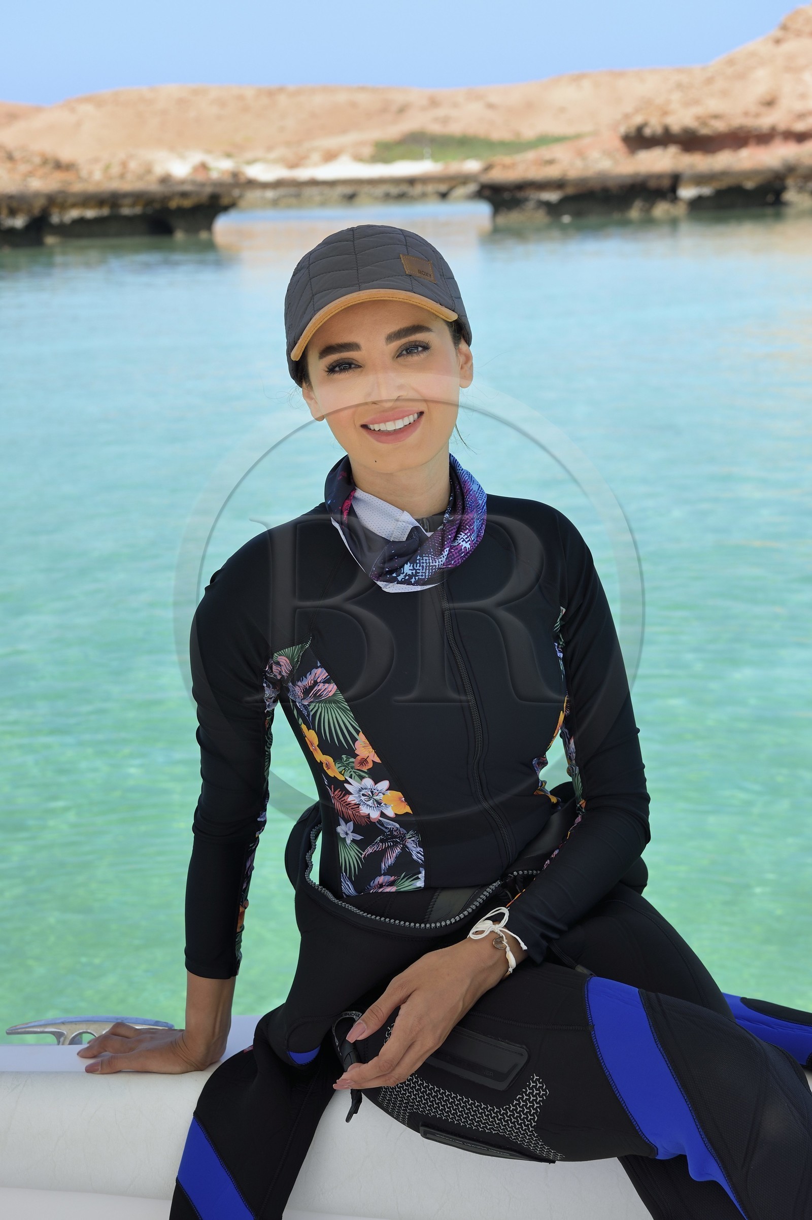 Sultanat d'Oman, gouvernorat de Mascate, réserve naturelle des Iles Daymaniyat, la photographe-plongeuse Maisa Al Hooti