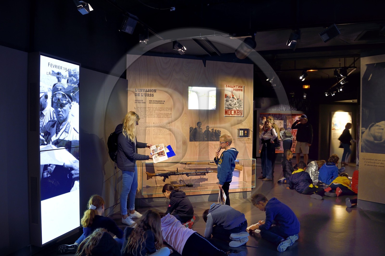 France, Calvados (14), Caen, le Mémorial pour la Paix, visite d'un groupe scolaire