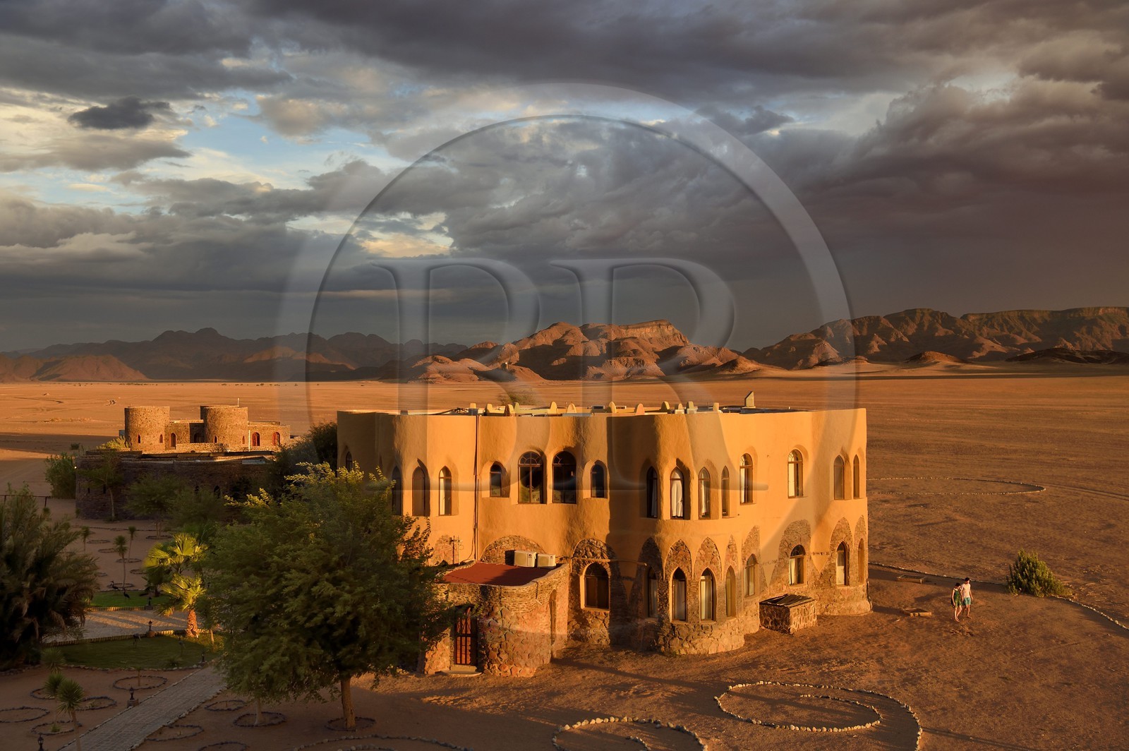 Namibie, région de Hardap, désert du Namib à l'Est du parc national Namib Naukluft vers Sossusvlei, l'hotel Mirage Resort & Spa