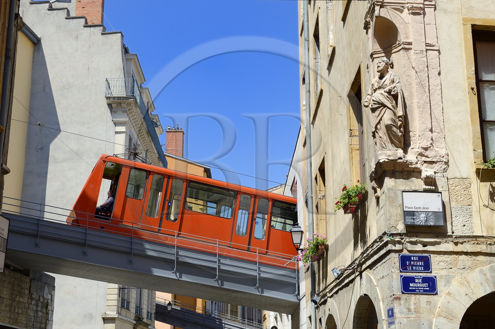 France, Rhône (69), Lyon, site historique classé Patrimoine Mondial de l'UNESCO, le funiculaire de Fourvière relie le quartier Saint-Jean dans le Vieux Lyon à la colline de Fourvière