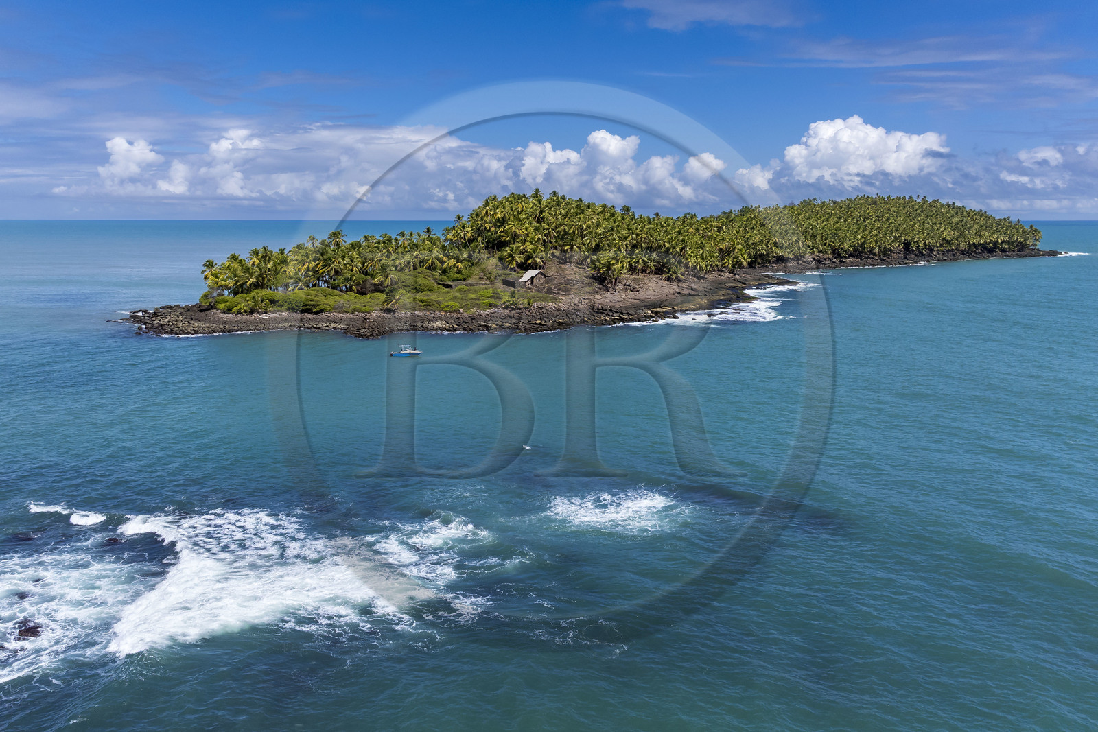 France, Guyane, Kourou, Iles du Salut, l'Ile du Diable, la case a servi de bagne à Alfred Dreyfus du 13 avril 1895 au 9 juin 1899 (vue aérienne)