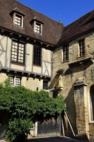 France, Dordogne, Perigord Noir, Dordogne valley, Sarlat la Caneda, at the rear of the cathedral, back of the Saint Benoit 12th century chapel that was part of the bénédictinne Abbey