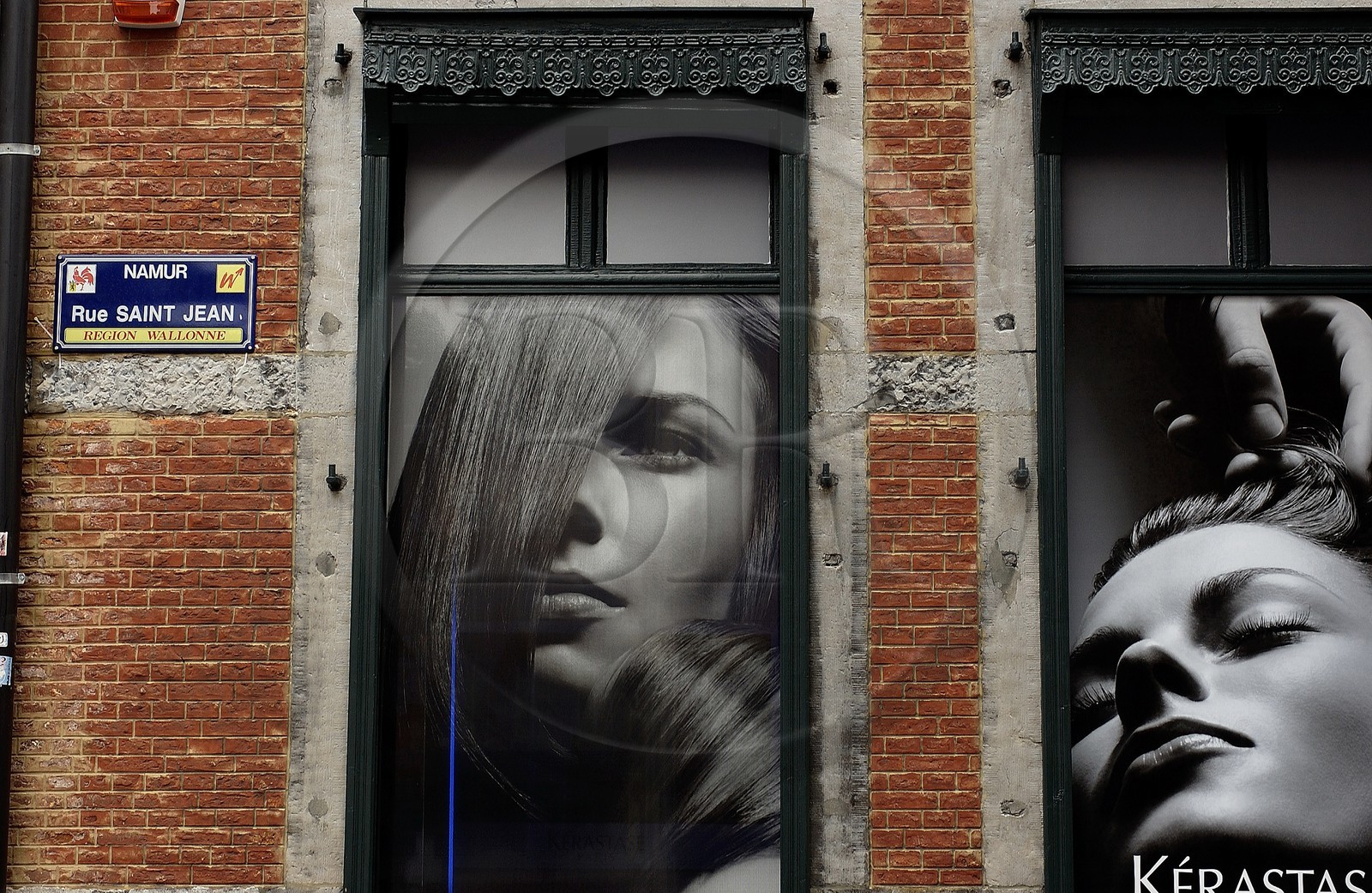 Belgique, Wallonie, province de Namur, salon de coiffure à la mode de Namur