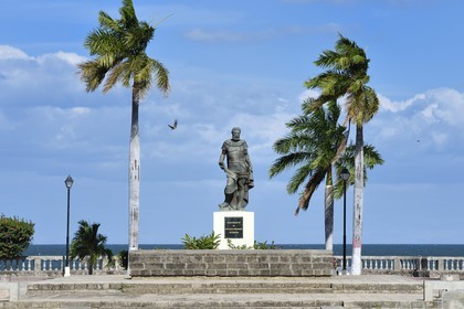 Nicaragua, Granada, paseo de Los Mangos, statue du conquistador espagnol Francisco Hernandez de Cordoba, fondateur du Nicaragua