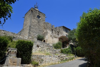 France, Var (83), Provence Verte, Correns, 1er village bio de France, campanile de l' église Notre-Dame de Correns