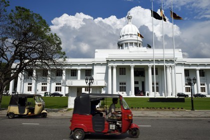 Sri Lanka, province de l'ouest, district de Colombo, Colombo, l'ancien hotel de ville La Maison Blanche dans le parc Viharamahadevi