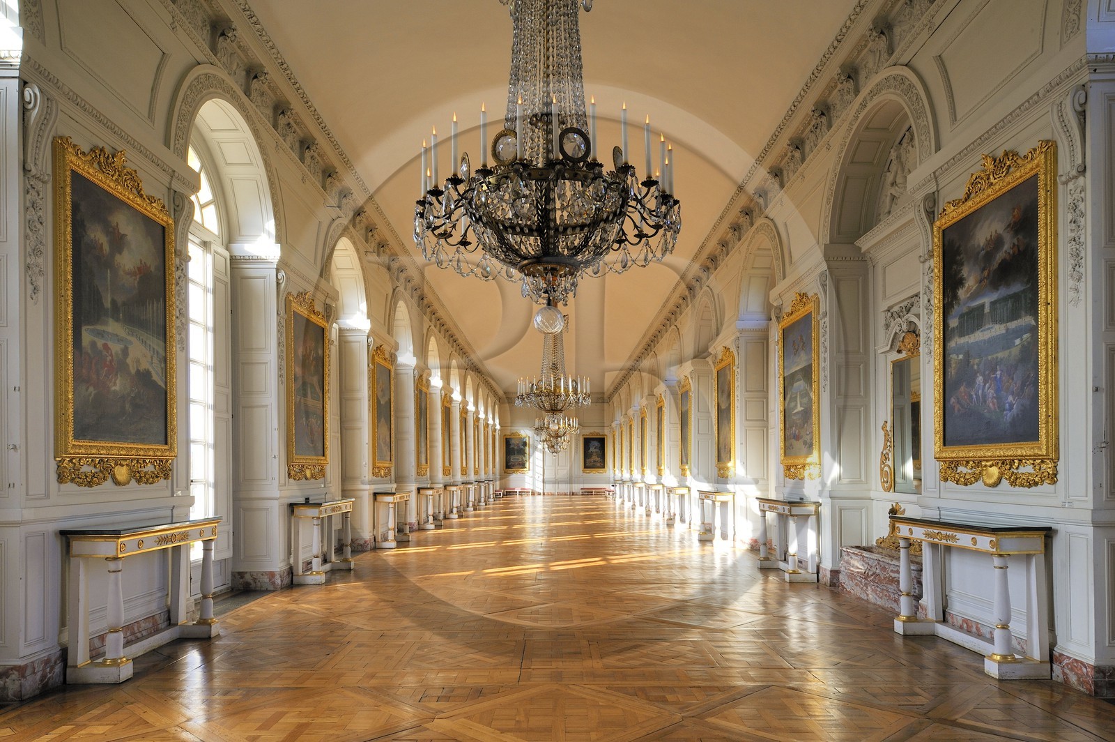 France, Yvelines (78), château de Versailles, classé Patrimoine Mondial de l'UNESCO, le Grand Trianon, la Galerie expose 21 tableaux représentant les bosquets de Versailles de Cotelle