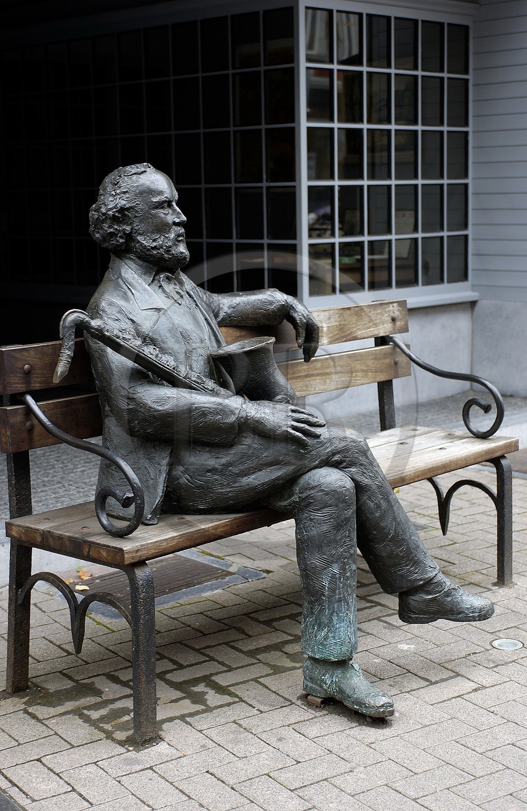 Belgique, Wallonie, province de Namur, ville de Dinant, statue de monsieur Saxo inventeur du saxophone