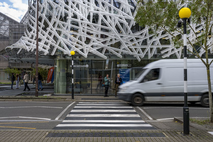 France, Loire-Atlantique (44), Nantes, Ile de Nantes, immeuble de l'espace IDM (Agence d'architecture) habillé par l'oeuvre AIR de l'artiste Rolf Julius