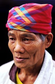 Philippines, île de Mindanao, homme T'boli près du lac Sebu